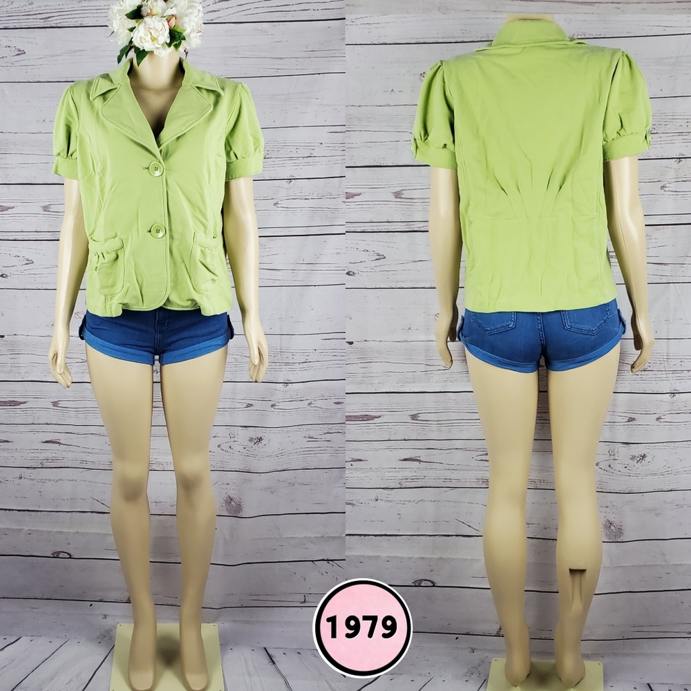 Niotto Small Apple Green Button Blouse – Casual Short Sleeve Top